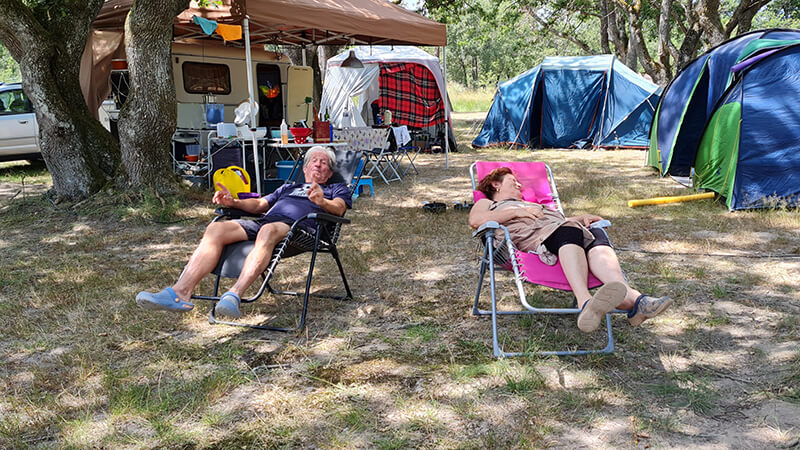 Emplacements camping pour tente du camping du Lac, camping dans le Périgord